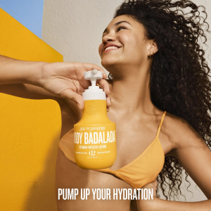 Body Badalada Vitamin-Infused Lotion Sol De Janeiro
