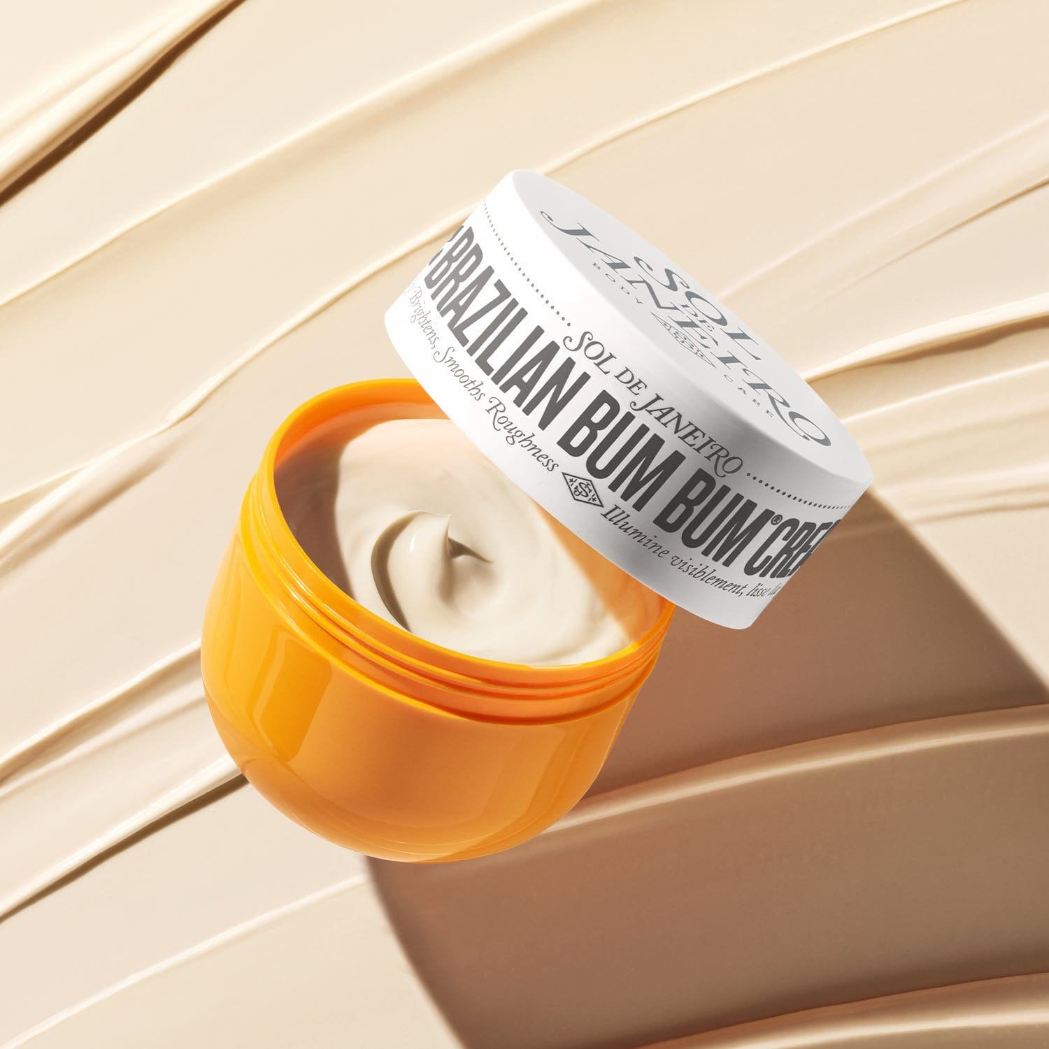 Текстура культового крема Brazilian Bum Bum Cream